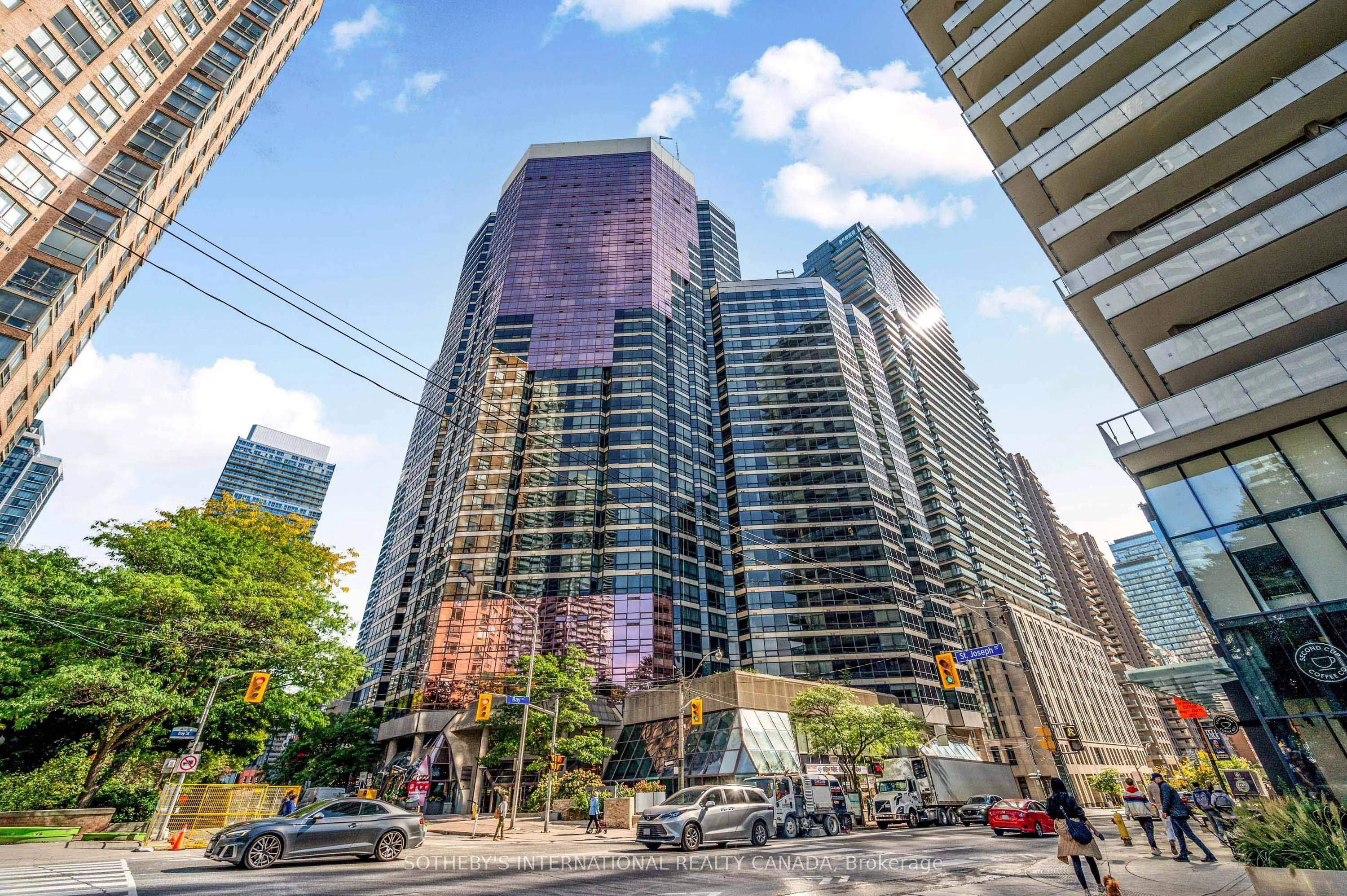 1001 Bay Street, #716