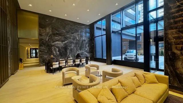 127 Broadway Avenue, #1010