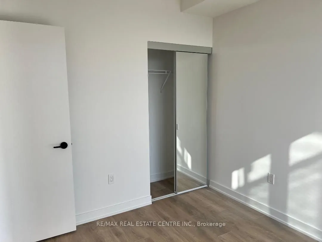 127 Broadway Avenue, #1010