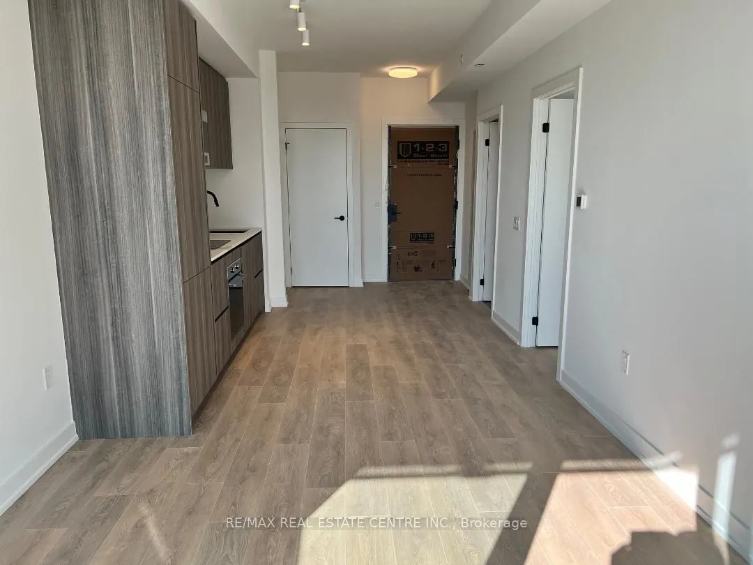 127 Broadway Avenue, #1010