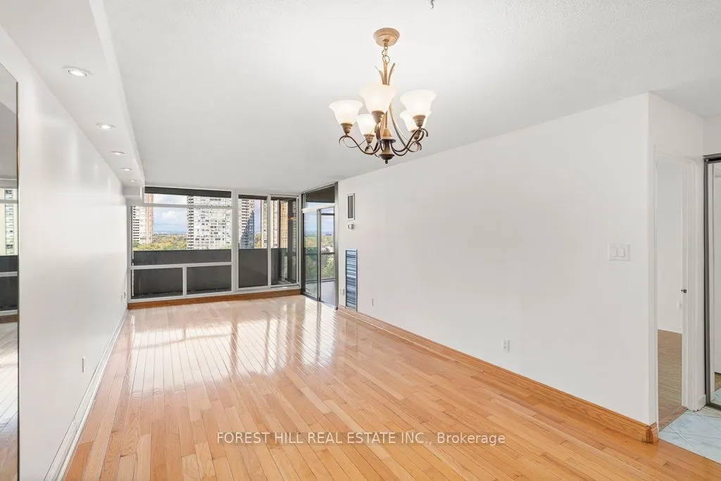 1555 Finch Avenue E, #902