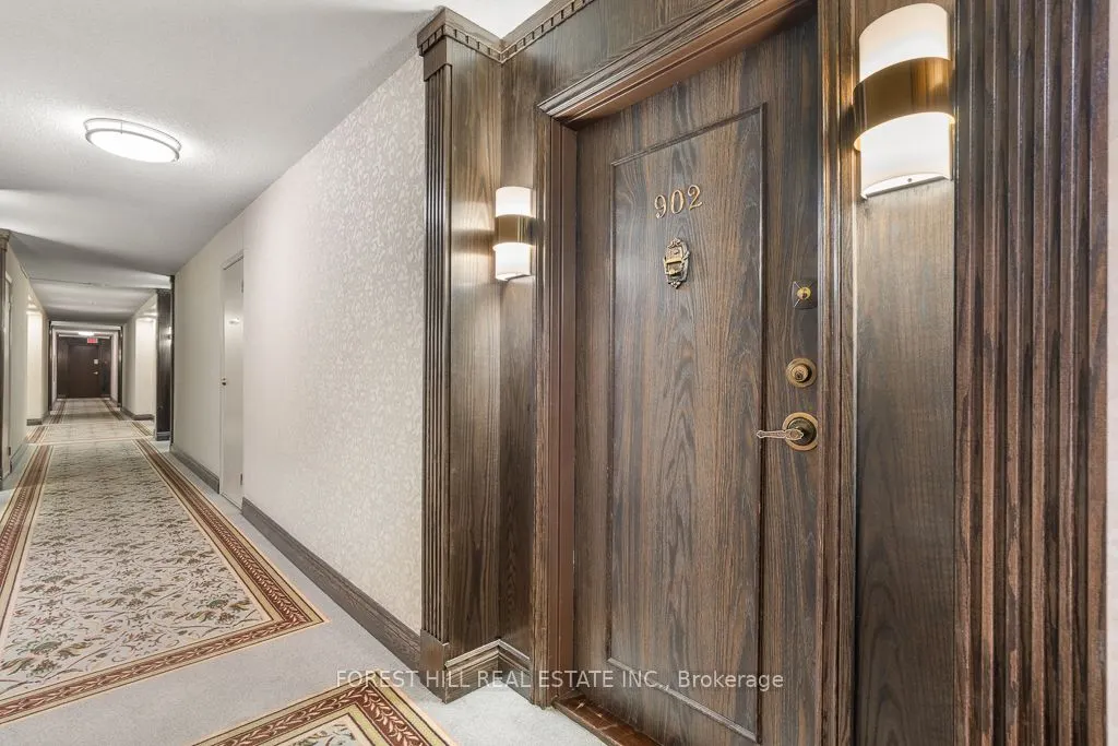 1555 Finch Avenue E, #902