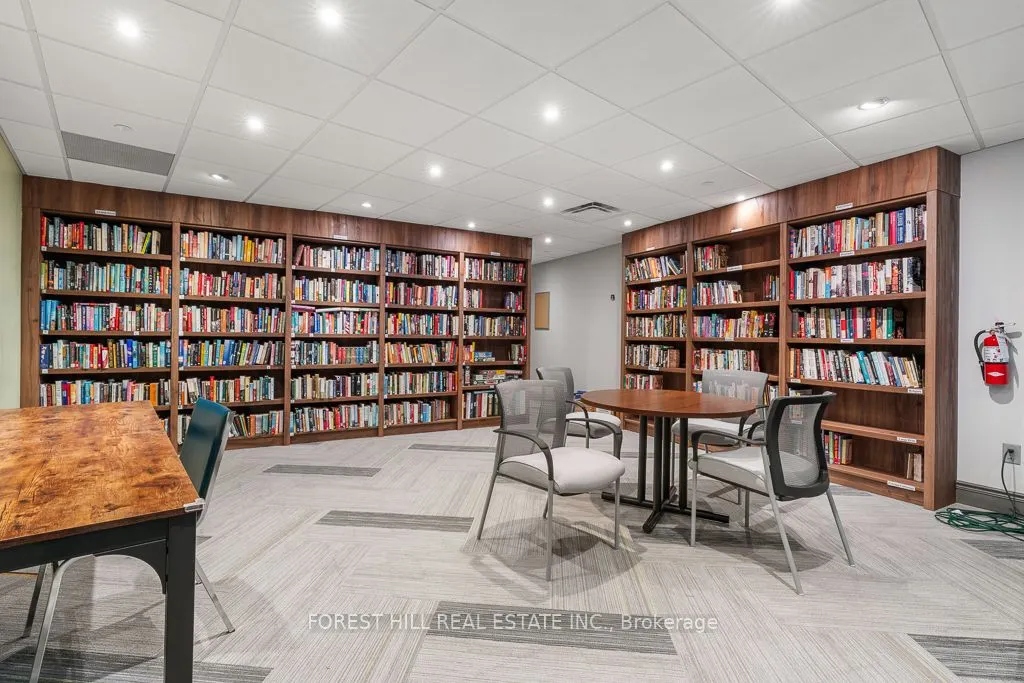 1555 Finch Avenue E, #902