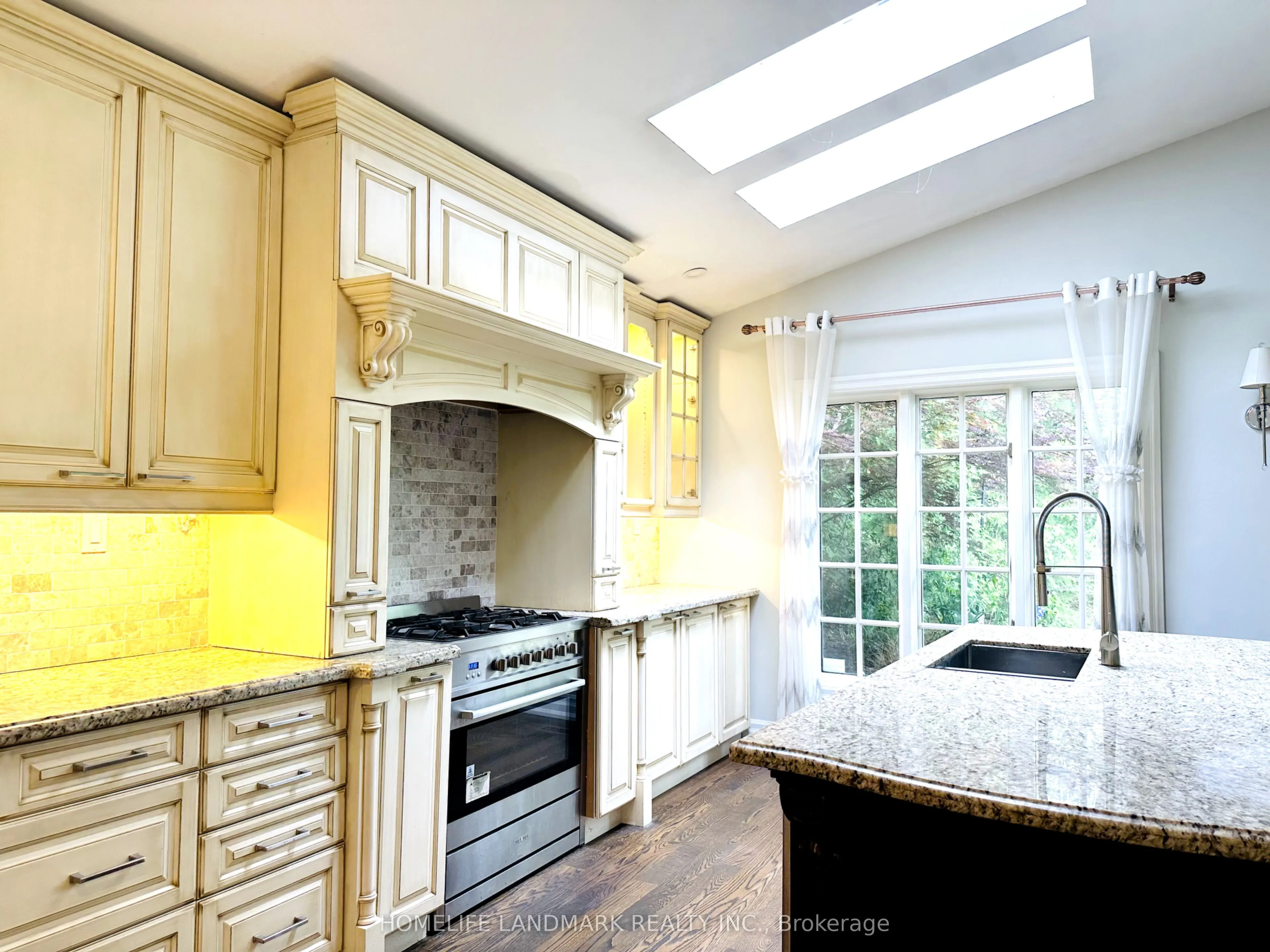 125 Bannatyne Drive