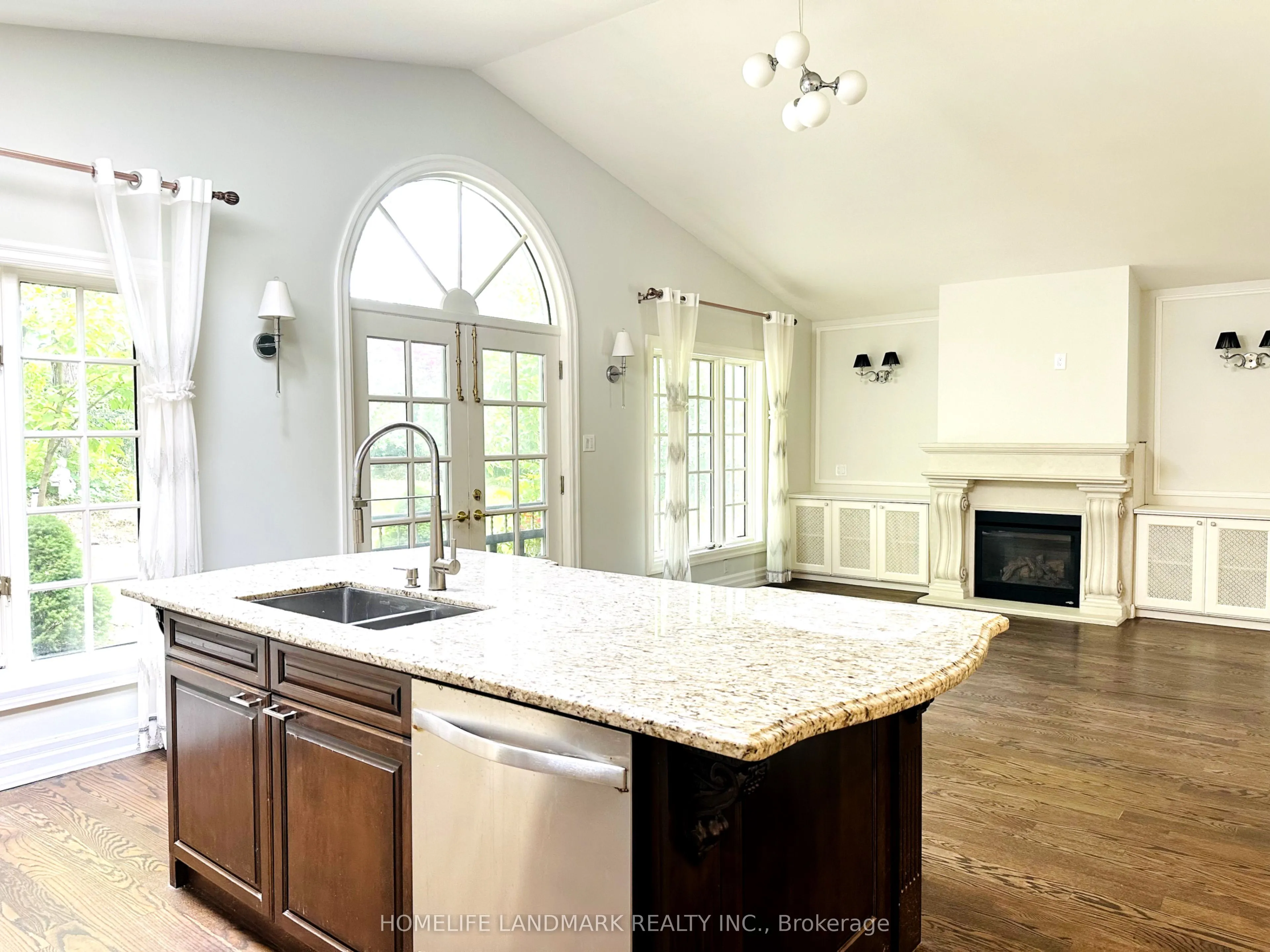 125 Bannatyne Drive