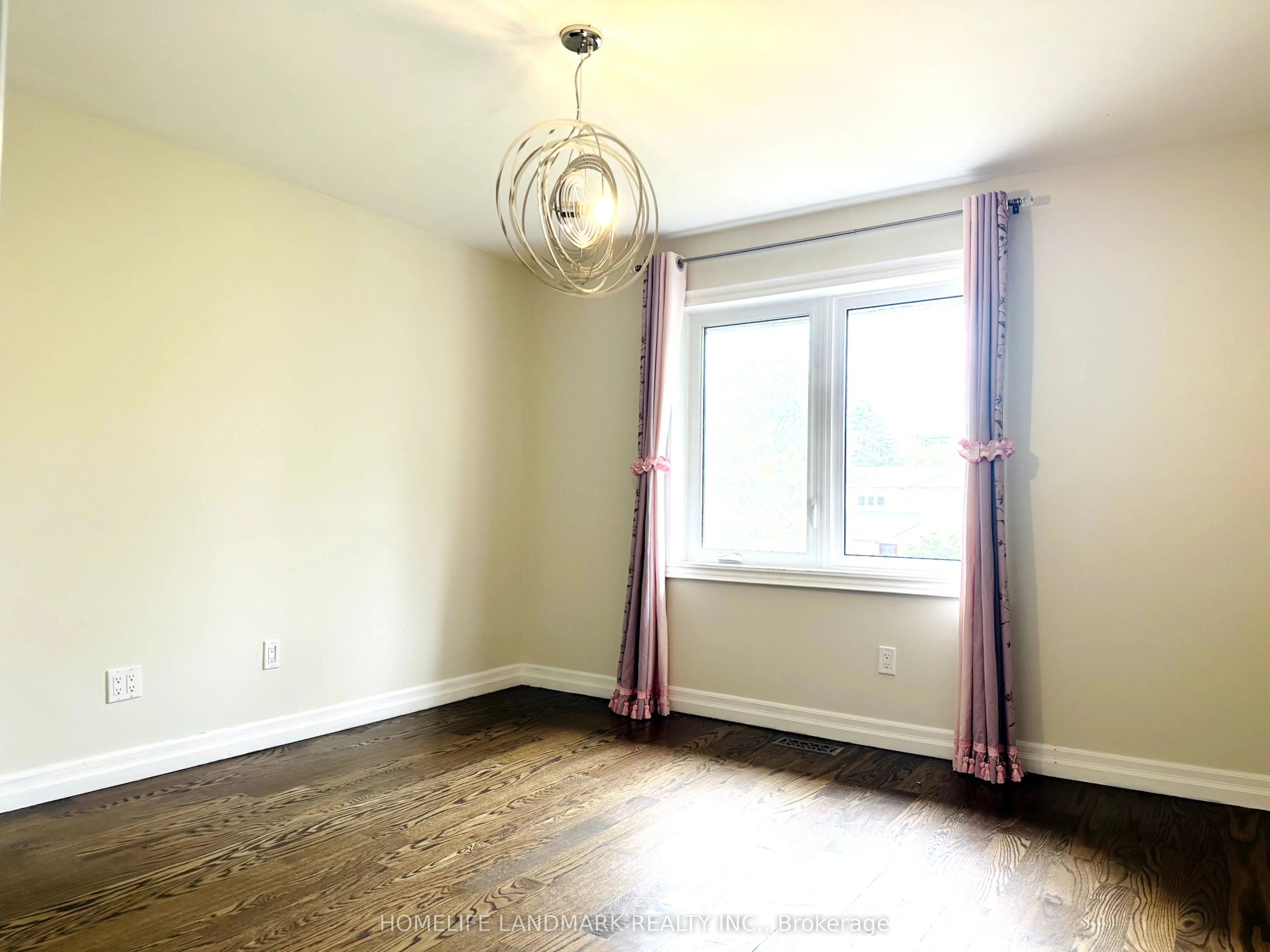 125 Bannatyne Drive