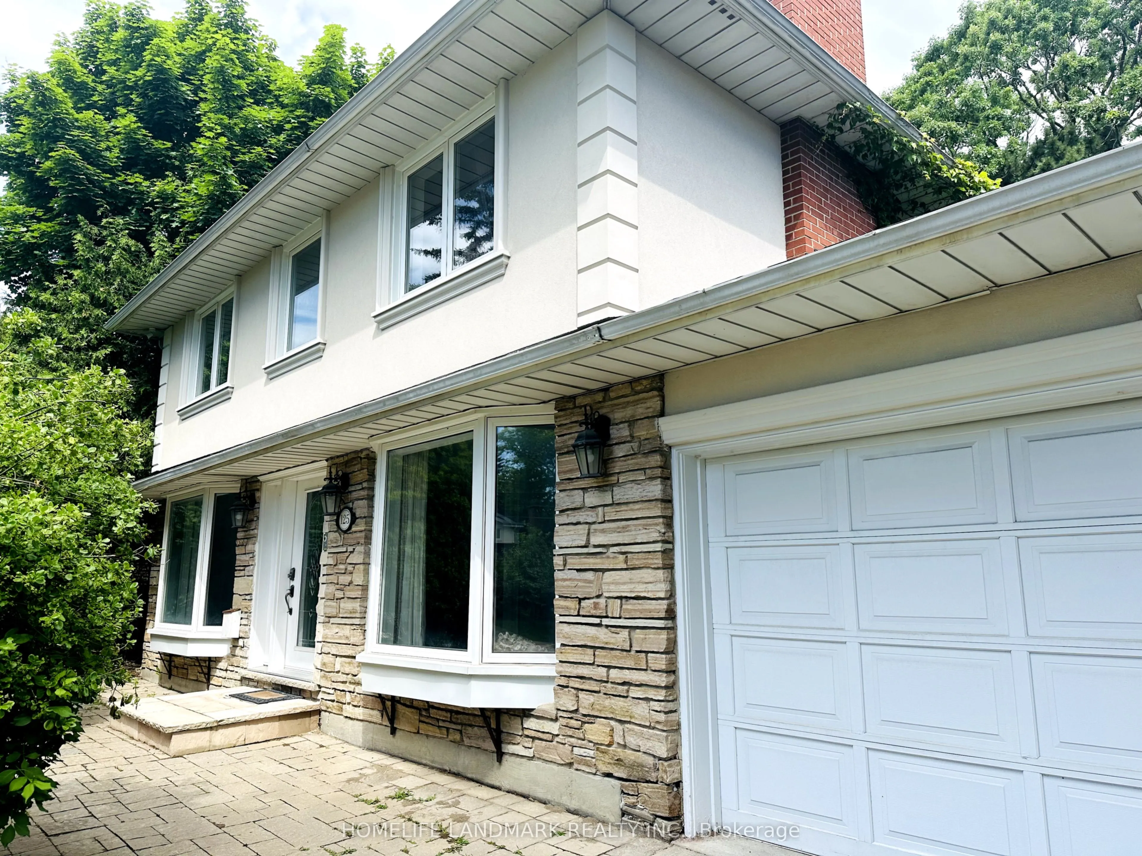 125 Bannatyne Drive