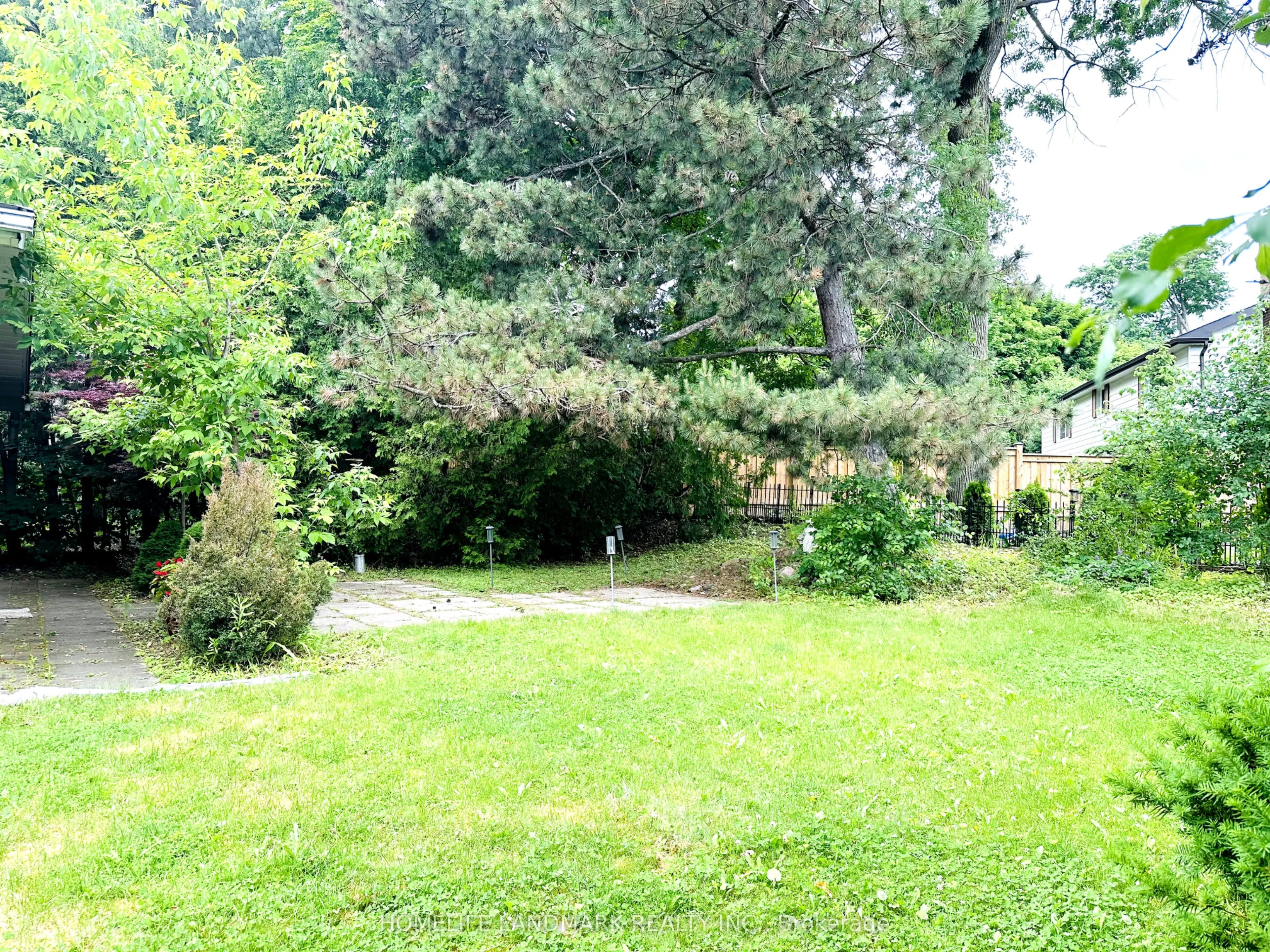 125 Bannatyne Drive