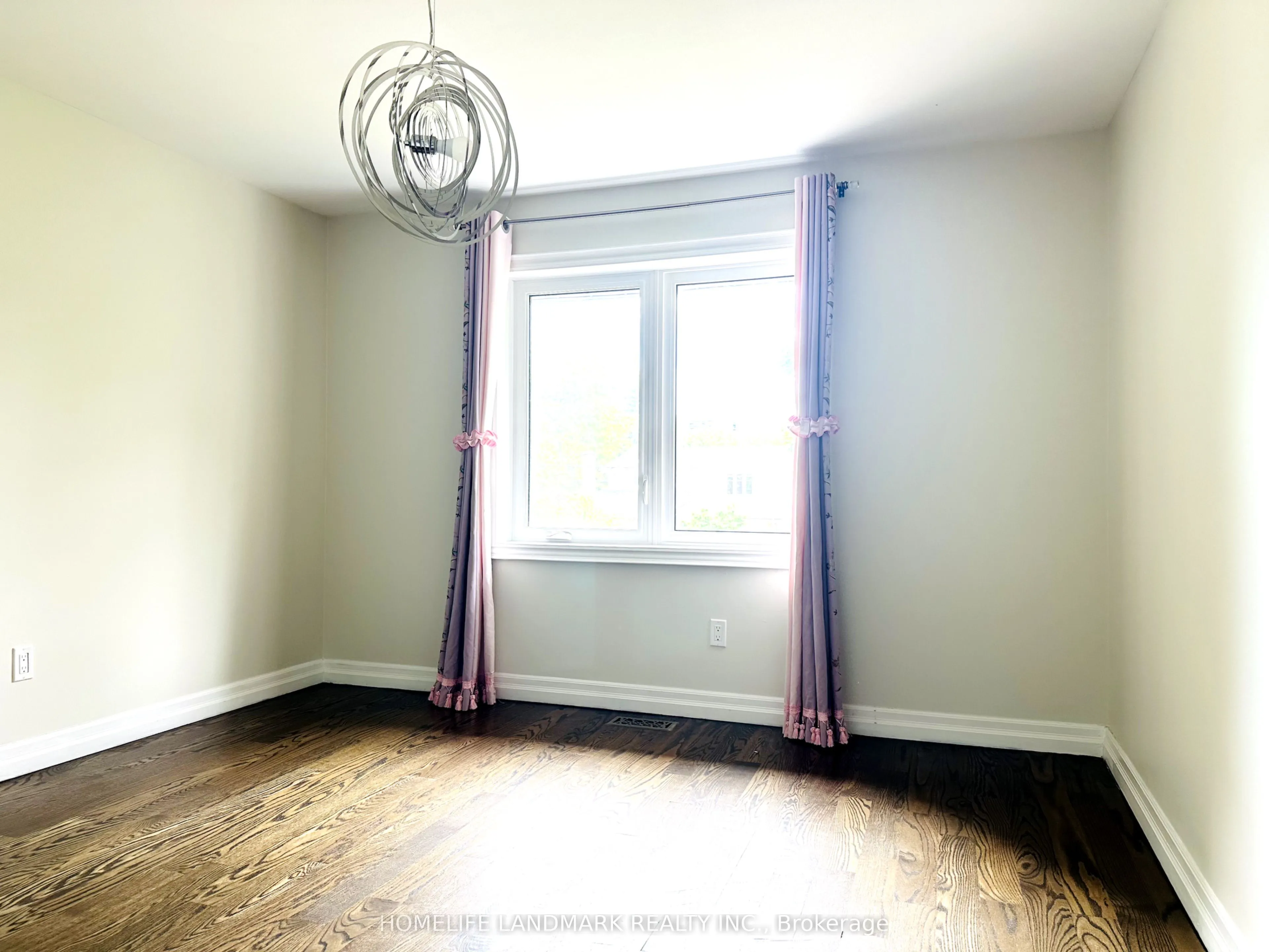 125 Bannatyne Drive