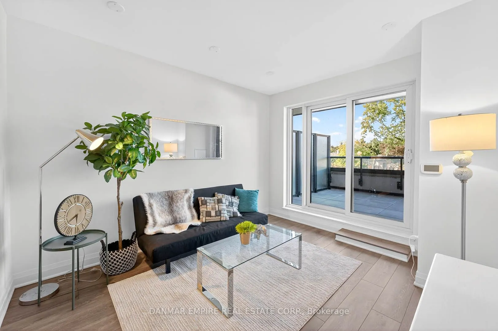 700 Sheppard Avenue W, #802