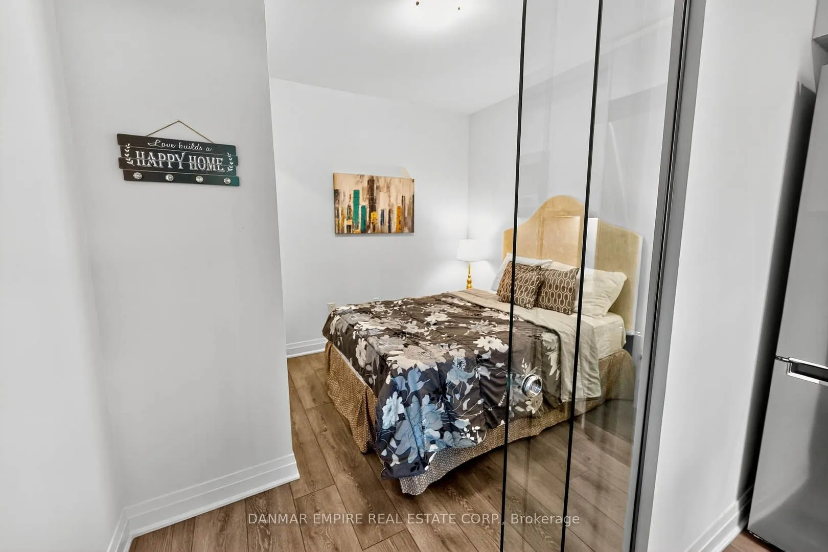 700 Sheppard Avenue W, #802