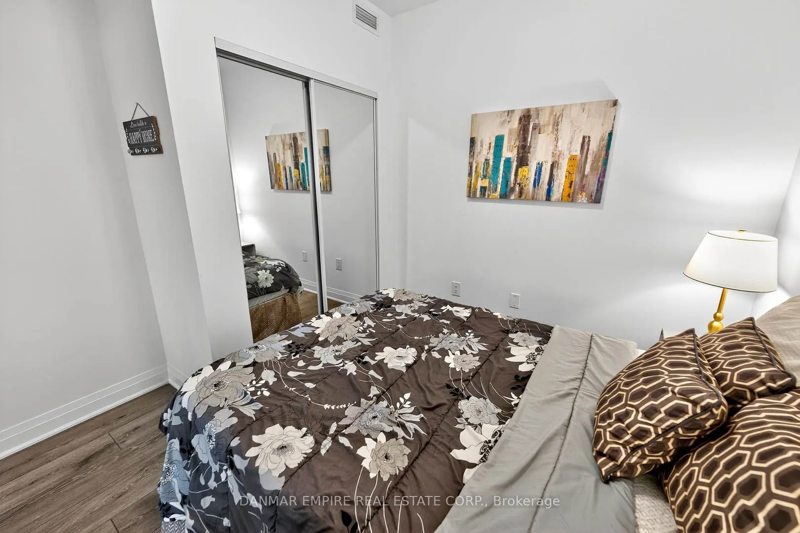 700 Sheppard Avenue W, #802