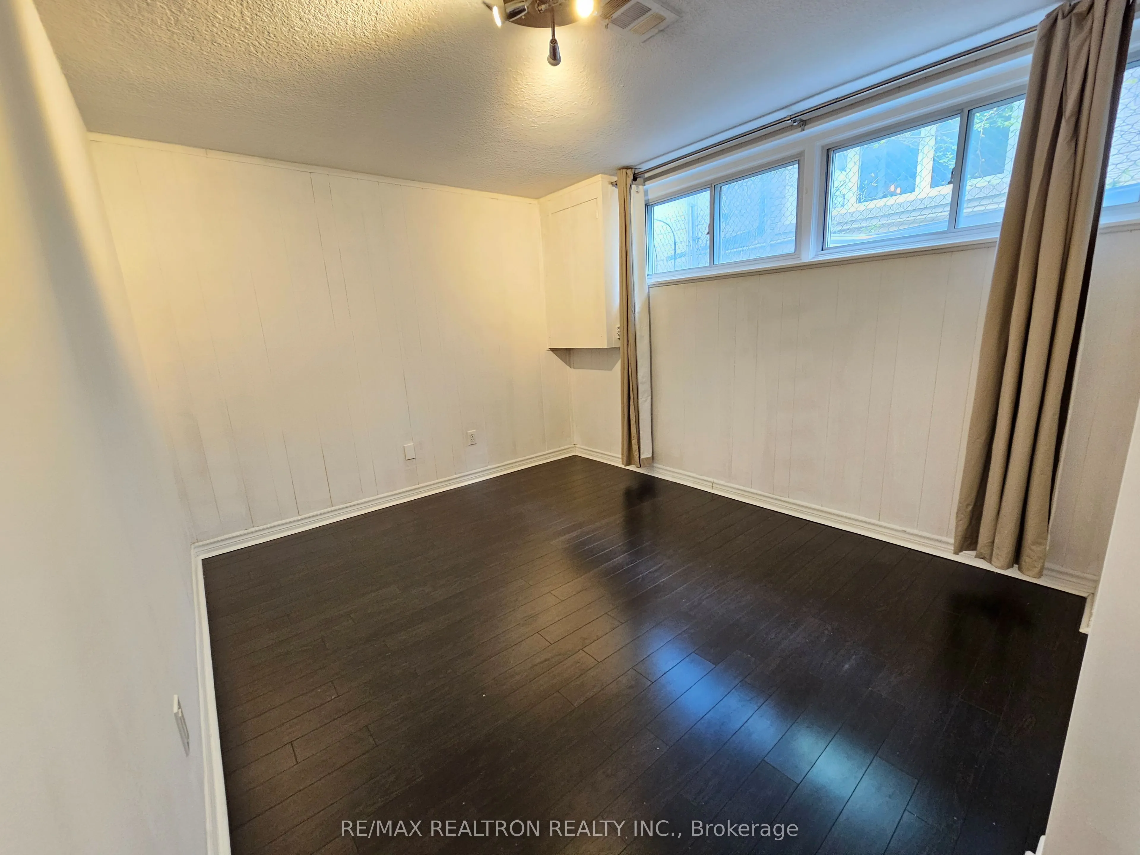 7 Stafford Road, #B1
