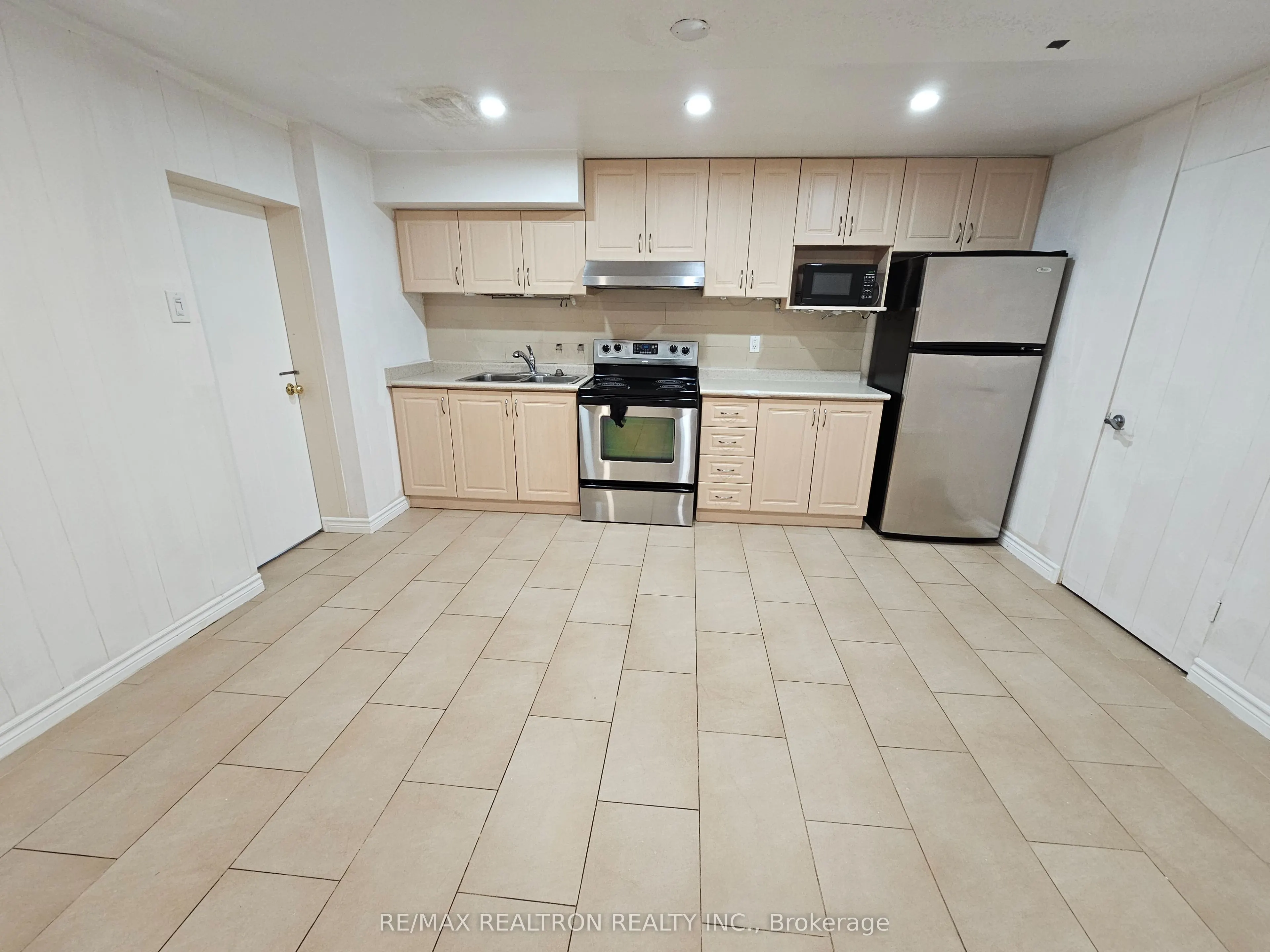 7 Stafford Road, #B1