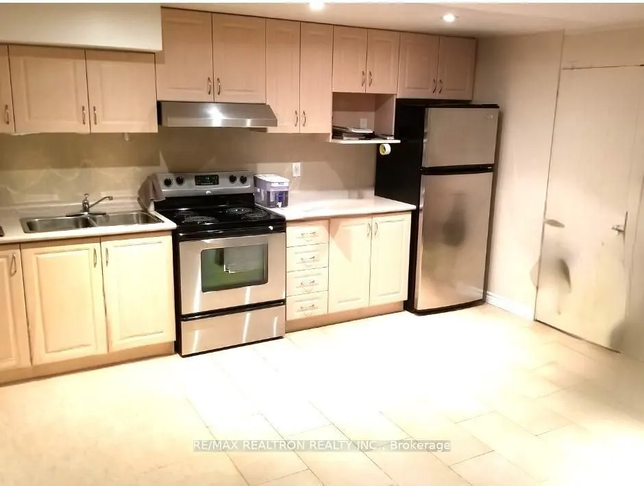 7 Stafford Road, #B1