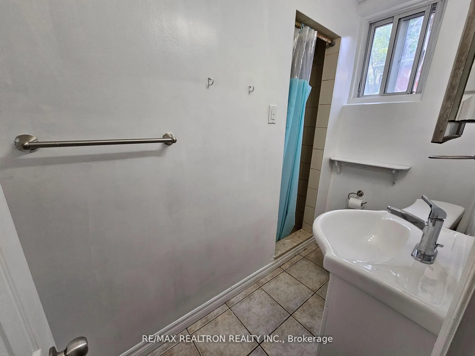 7 Stafford Road, #B1