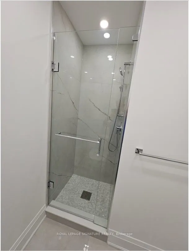 85 Bloor Street E, #1602