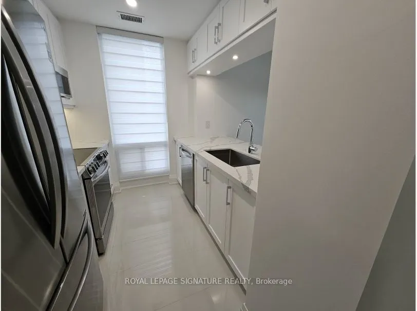 85 Bloor Street E, #1602