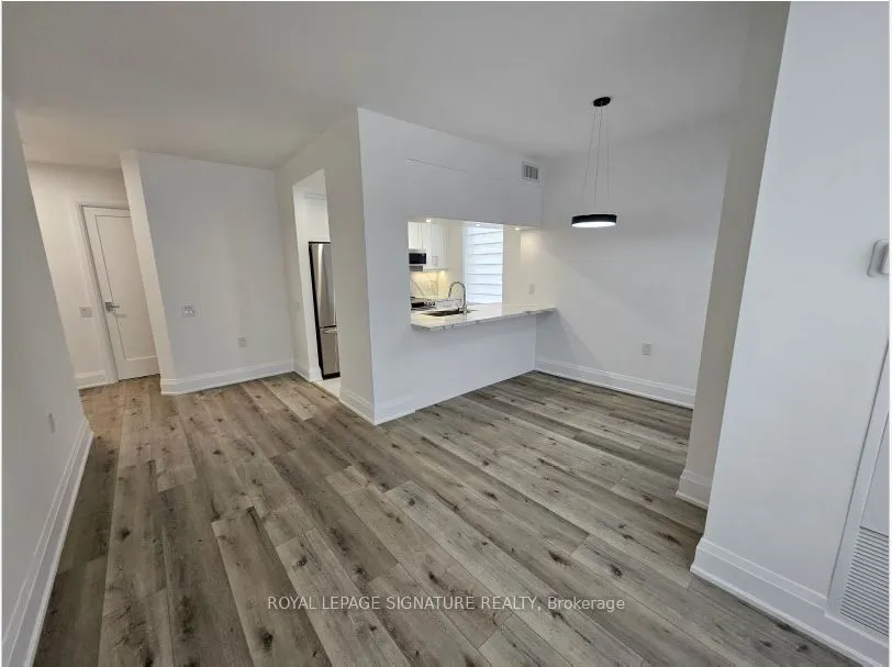 85 Bloor Street E, #1602