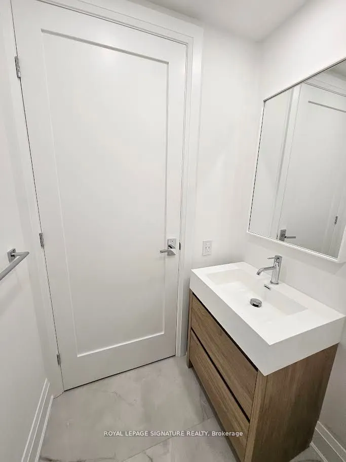 85 Bloor Street E, #1602