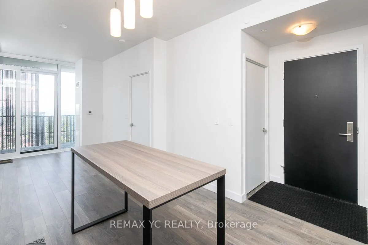8 Eglinton Avenue E, #3307