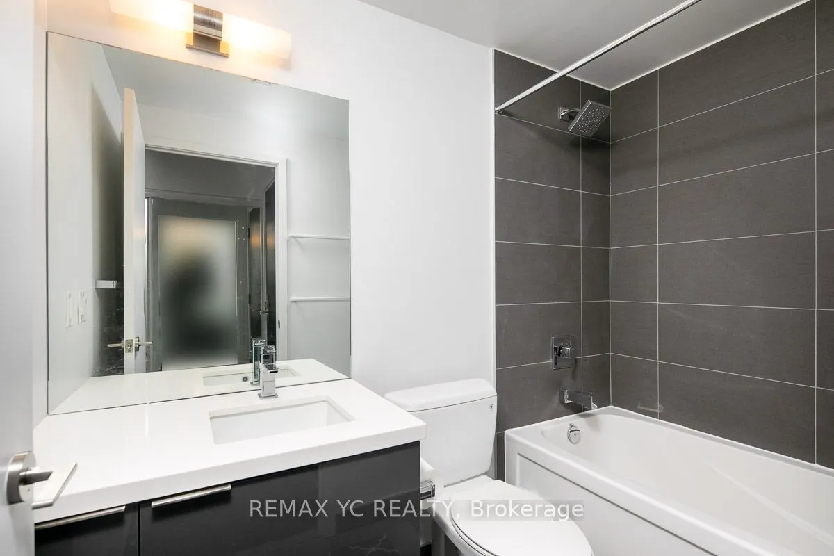 8 Eglinton Avenue E, #3307