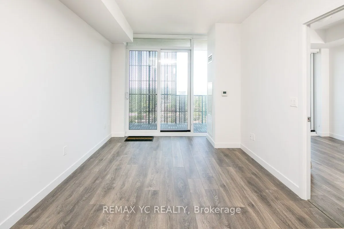 8 Eglinton Avenue E, #3307