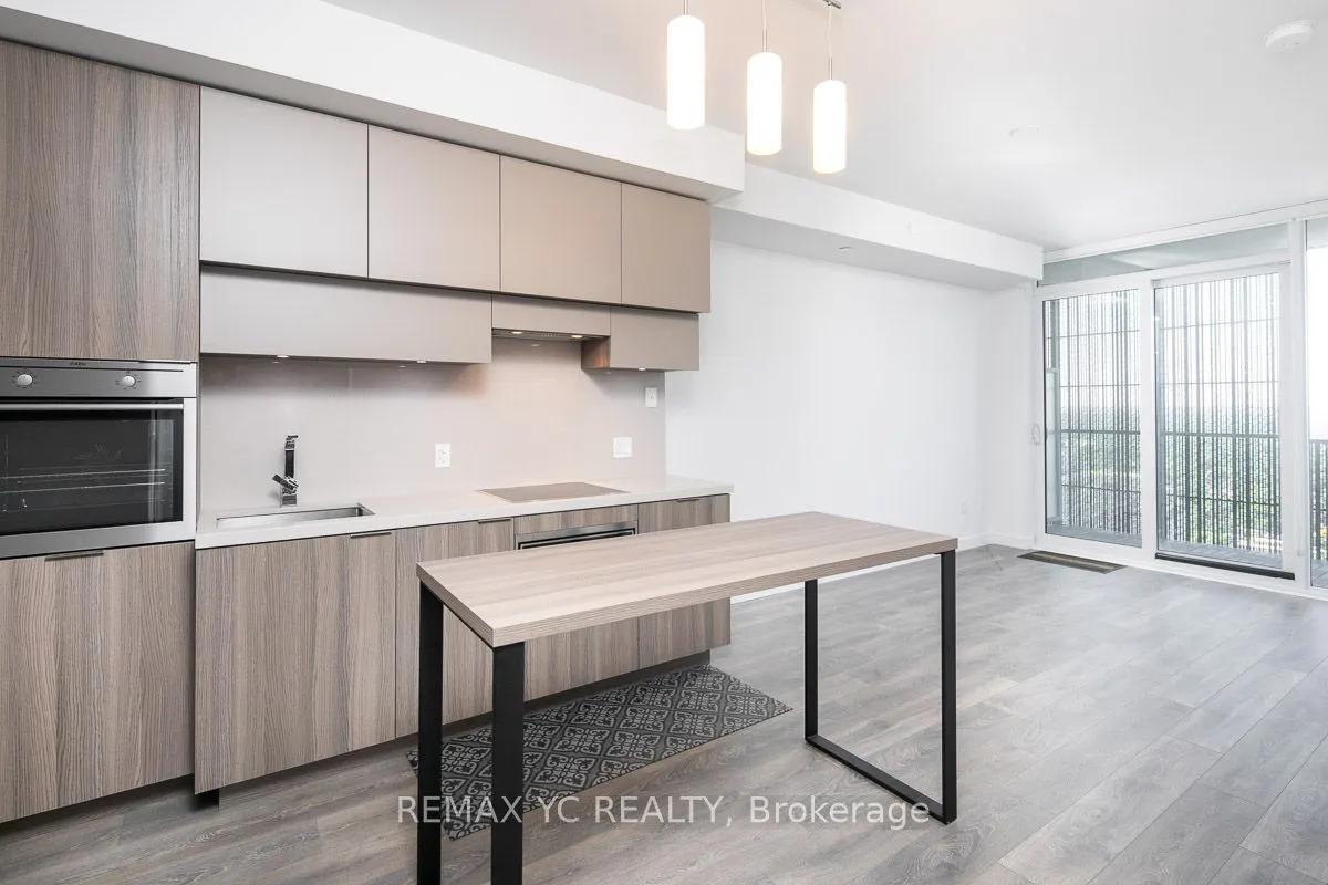8 Eglinton Avenue E, #3307
