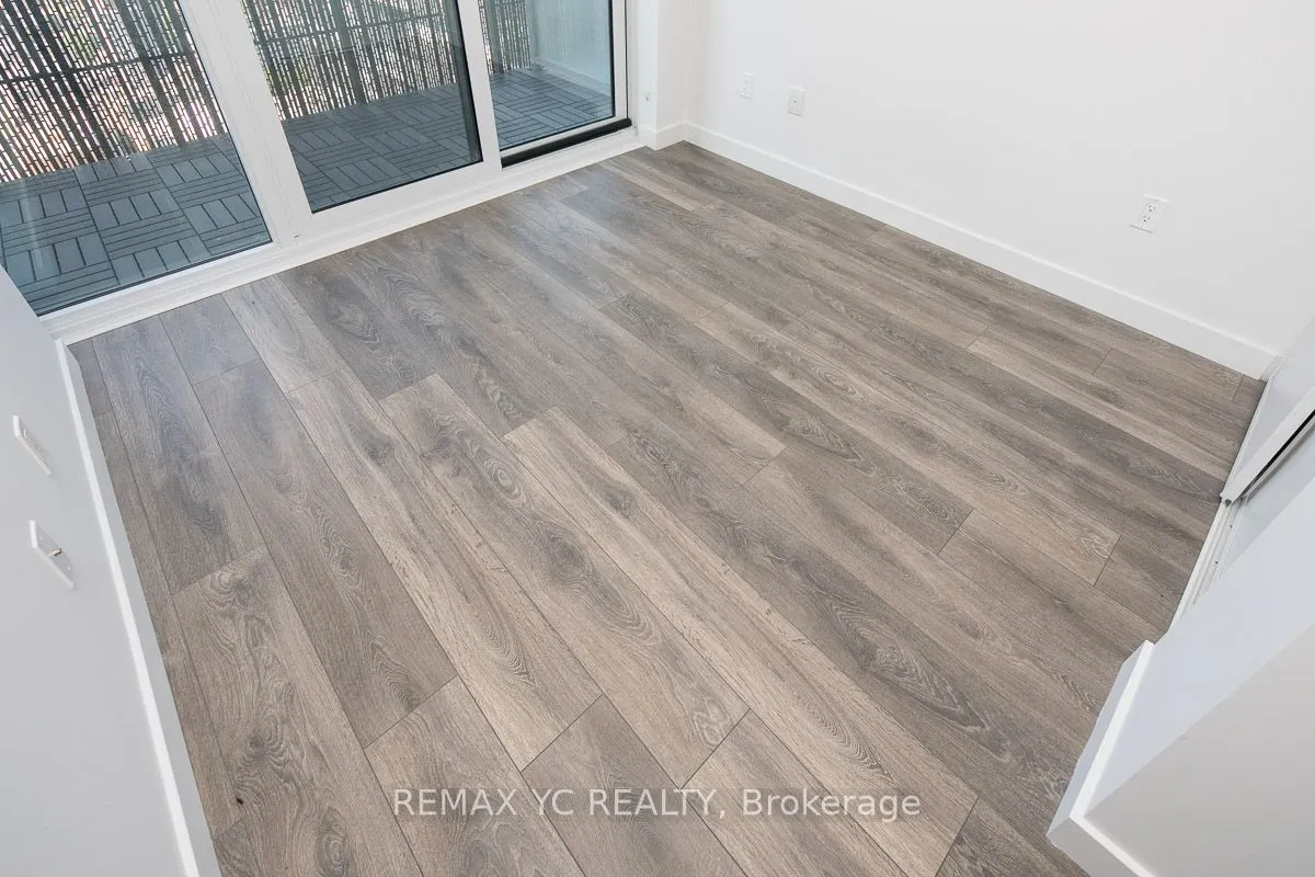 8 Eglinton Avenue E, #3307