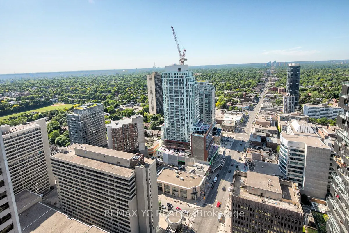 8 Eglinton Avenue E, #3307