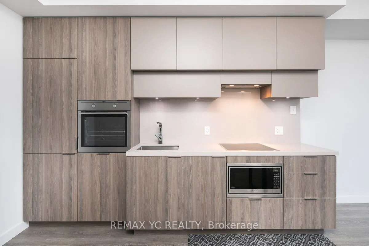 8 Eglinton Avenue E, #3307