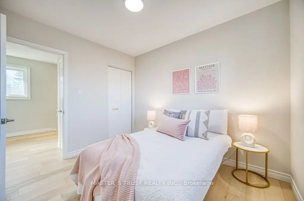14 Houston Crescent, #upper