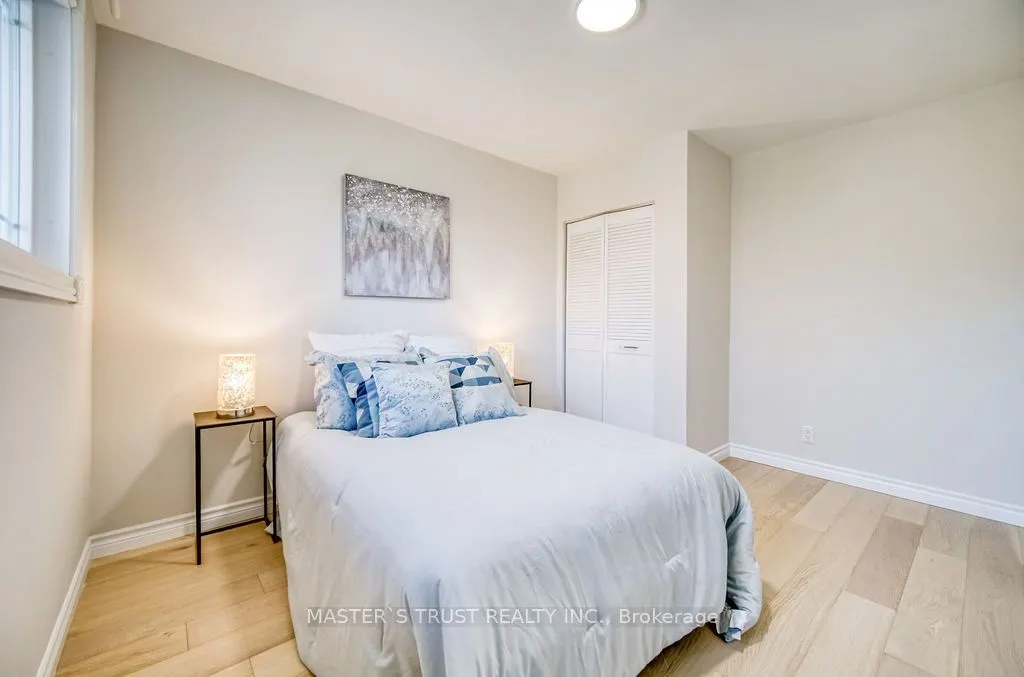 14 Houston Crescent, #upper