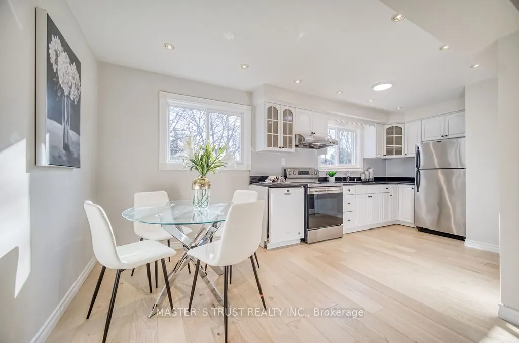 14 Houston Crescent, #upper