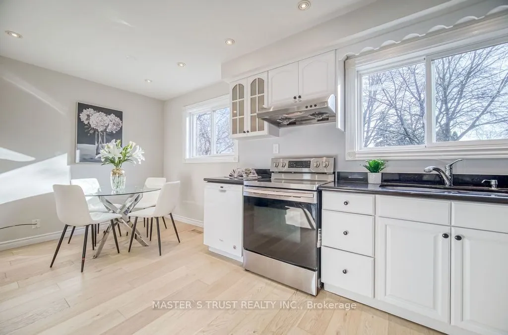 14 Houston Crescent, #upper