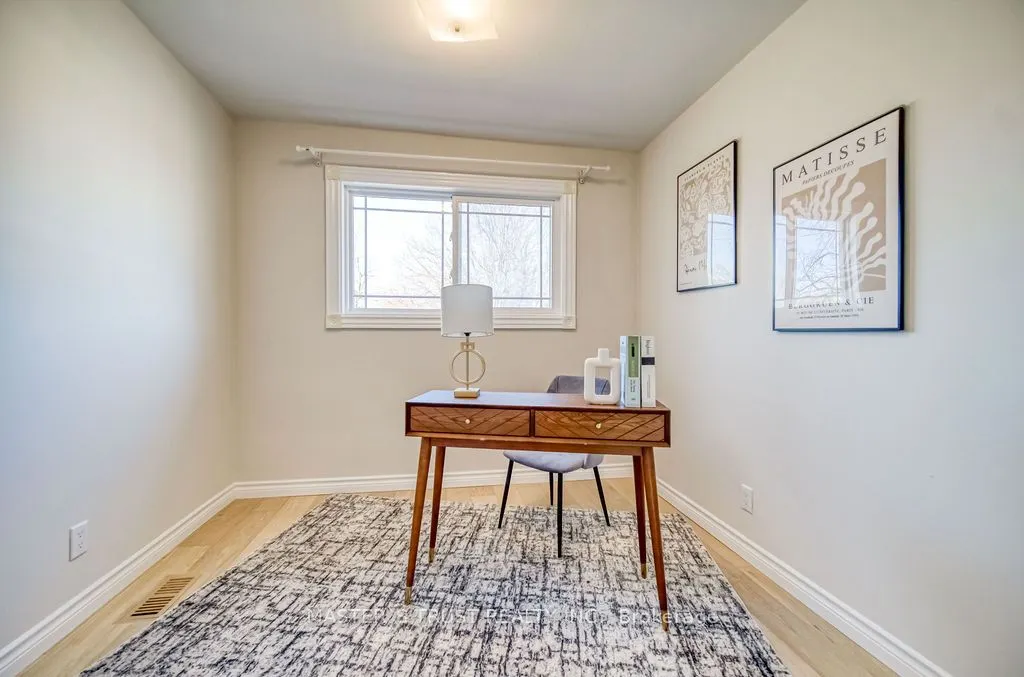 14 Houston Crescent, #upper