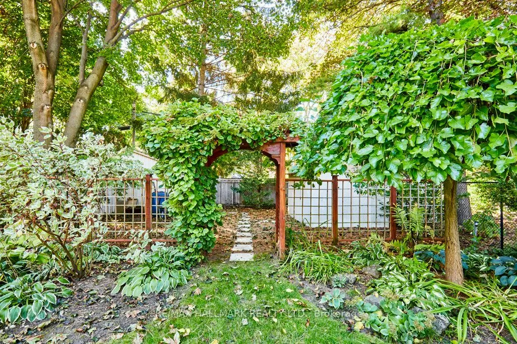 106 Kimbark Boulevard
