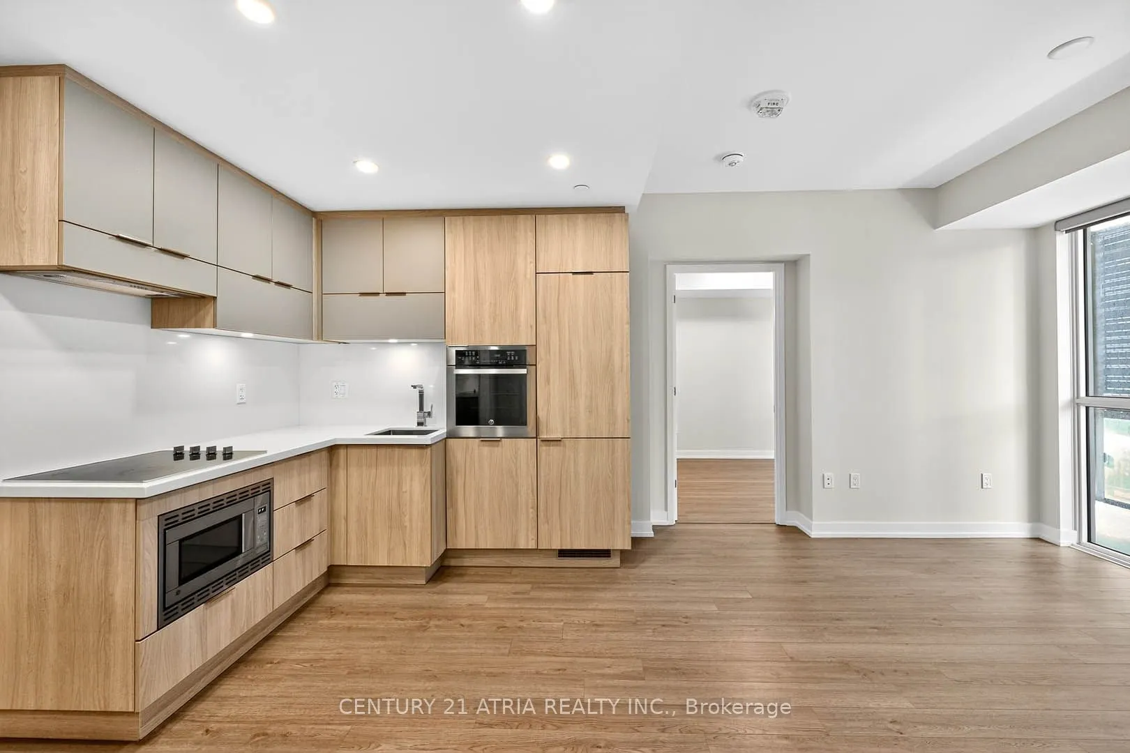39 Roehampton Avenue, #707