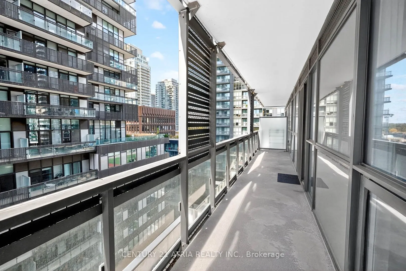 39 Roehampton Avenue, #707
