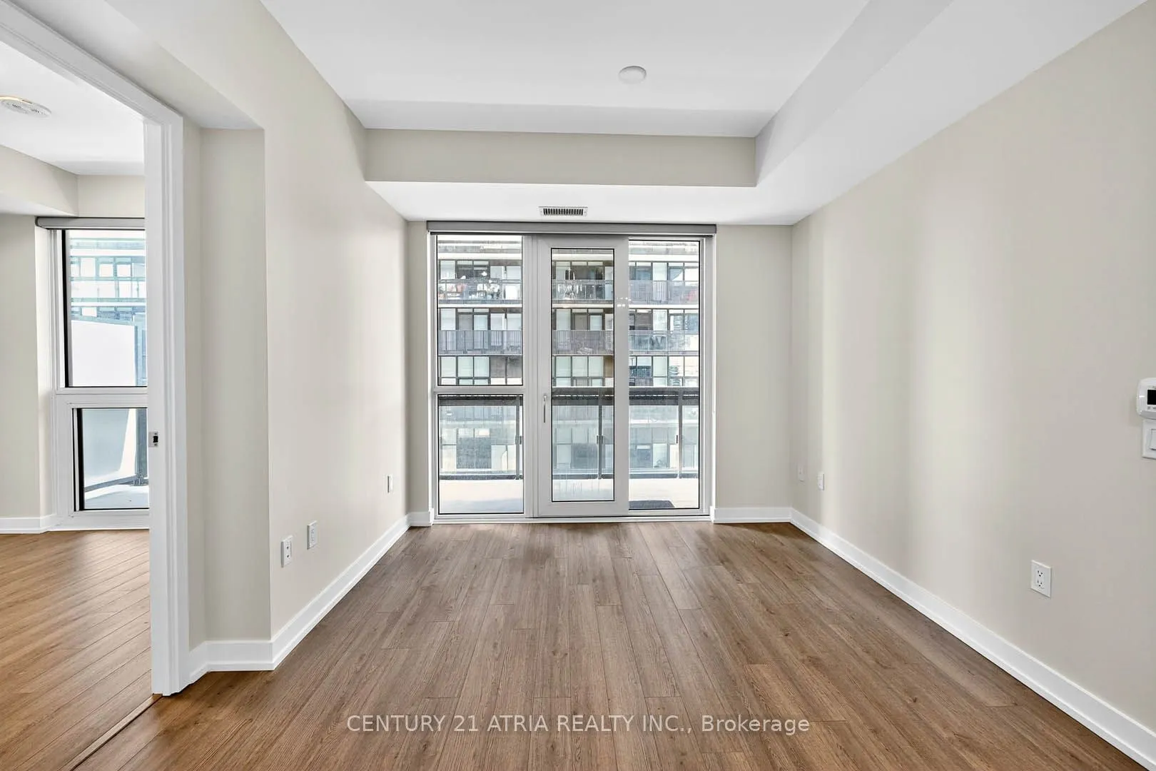 39 Roehampton Avenue, #707