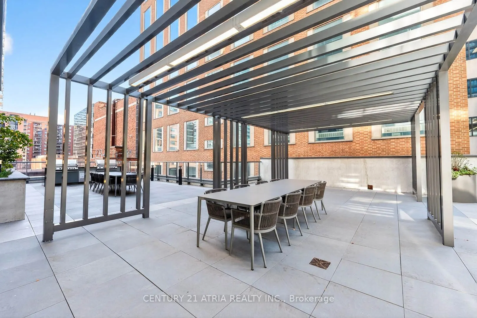 39 Roehampton Avenue, #707