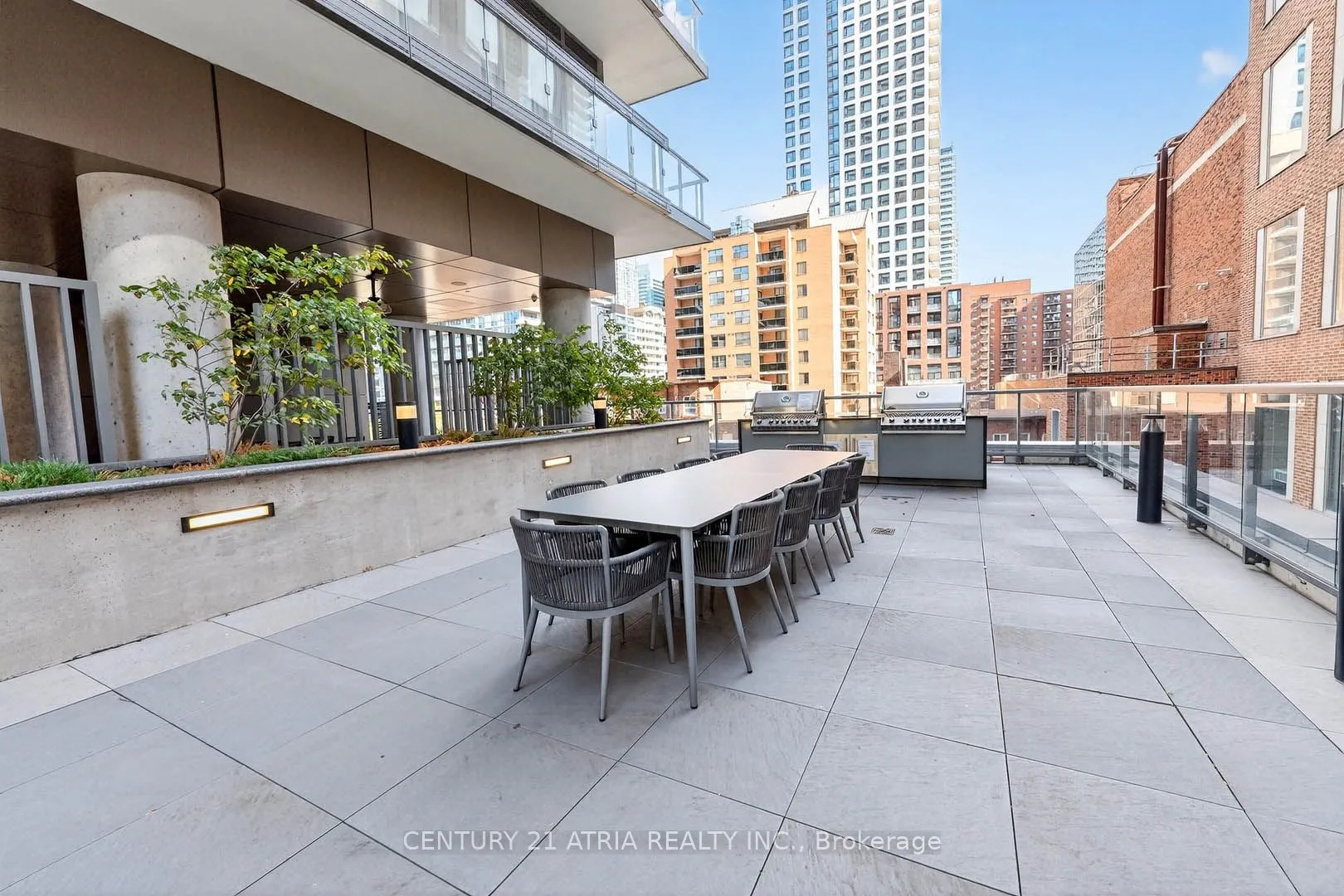 39 Roehampton Avenue, #707