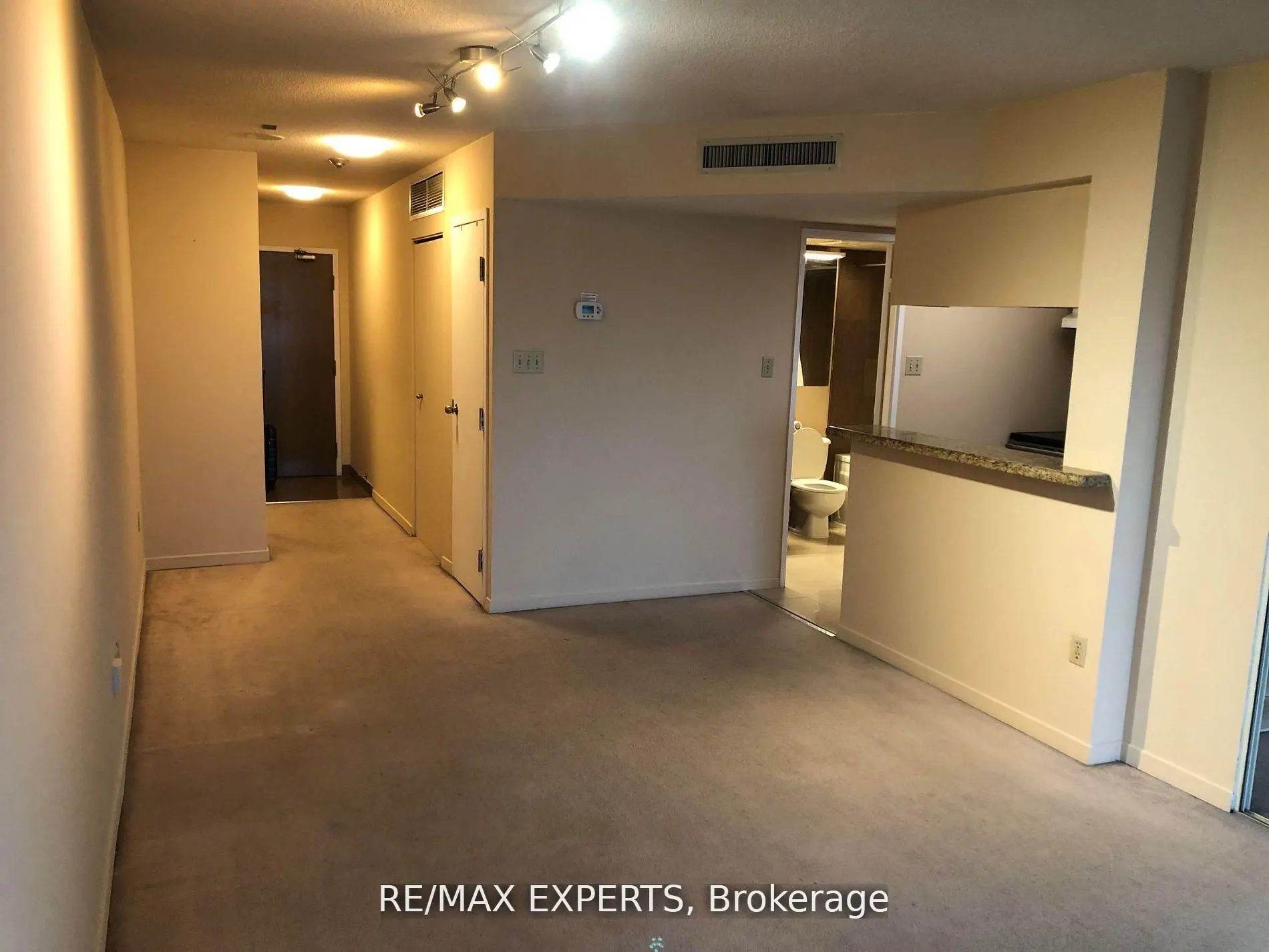 1001 Bay Street, #2116