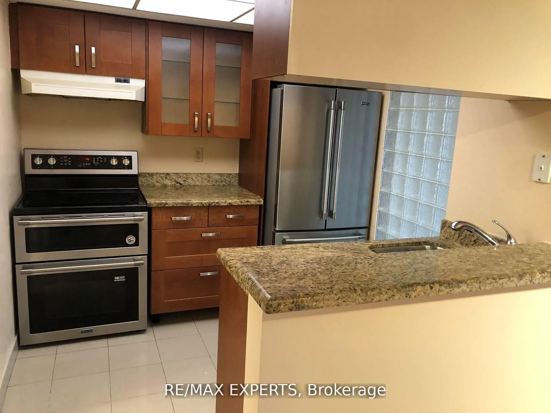1001 Bay Street, #2116