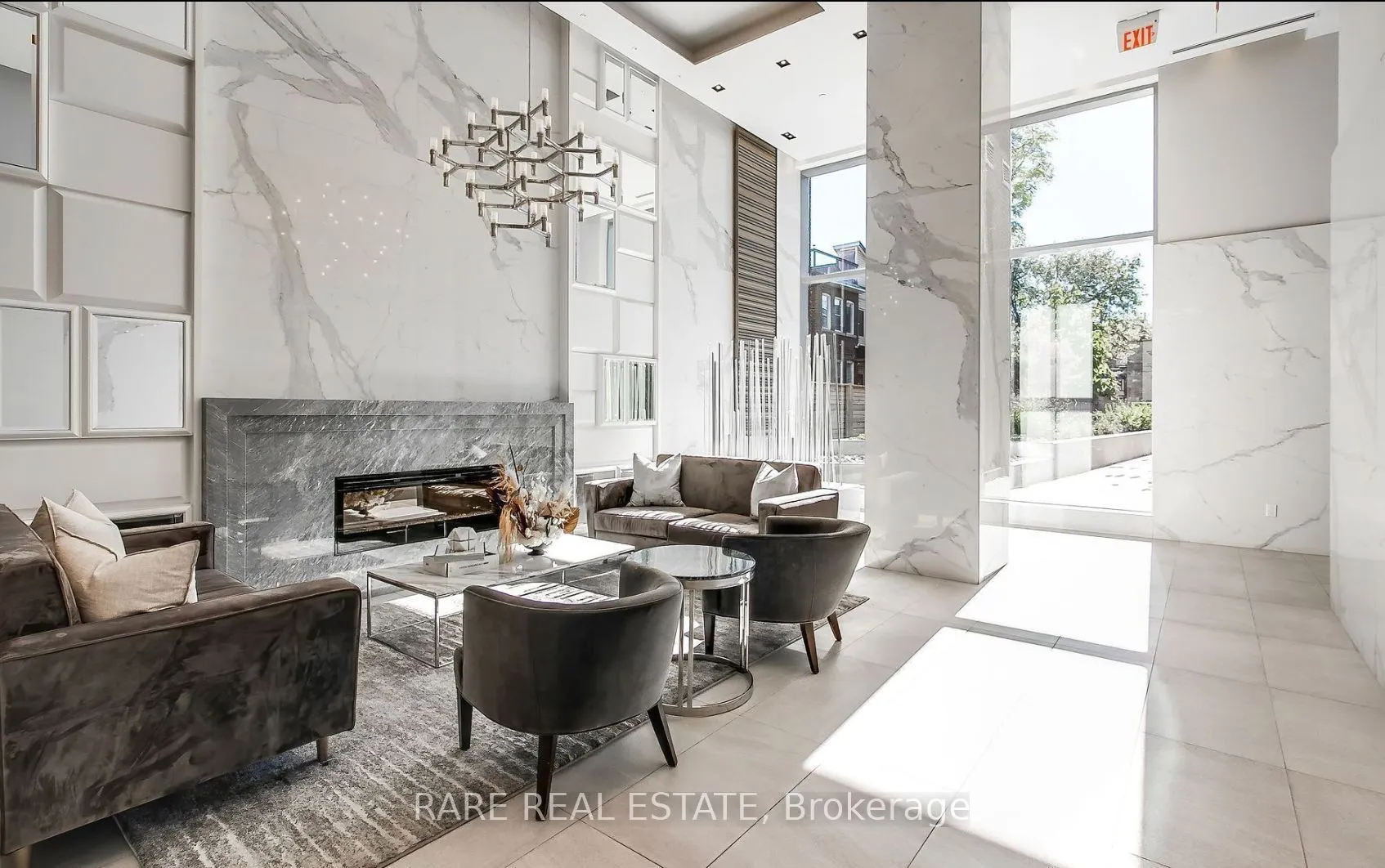 501 St Clair Avenue W, #902
