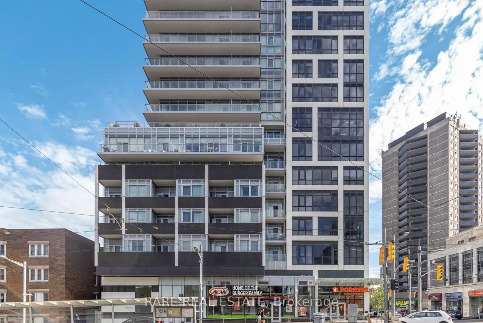 501 St Clair Avenue W, #902