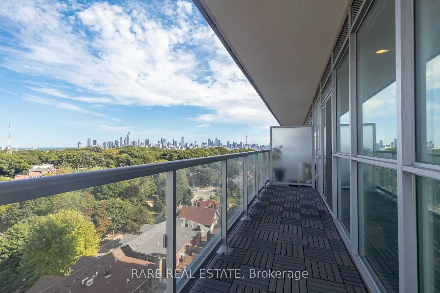 501 St Clair Avenue W, #902