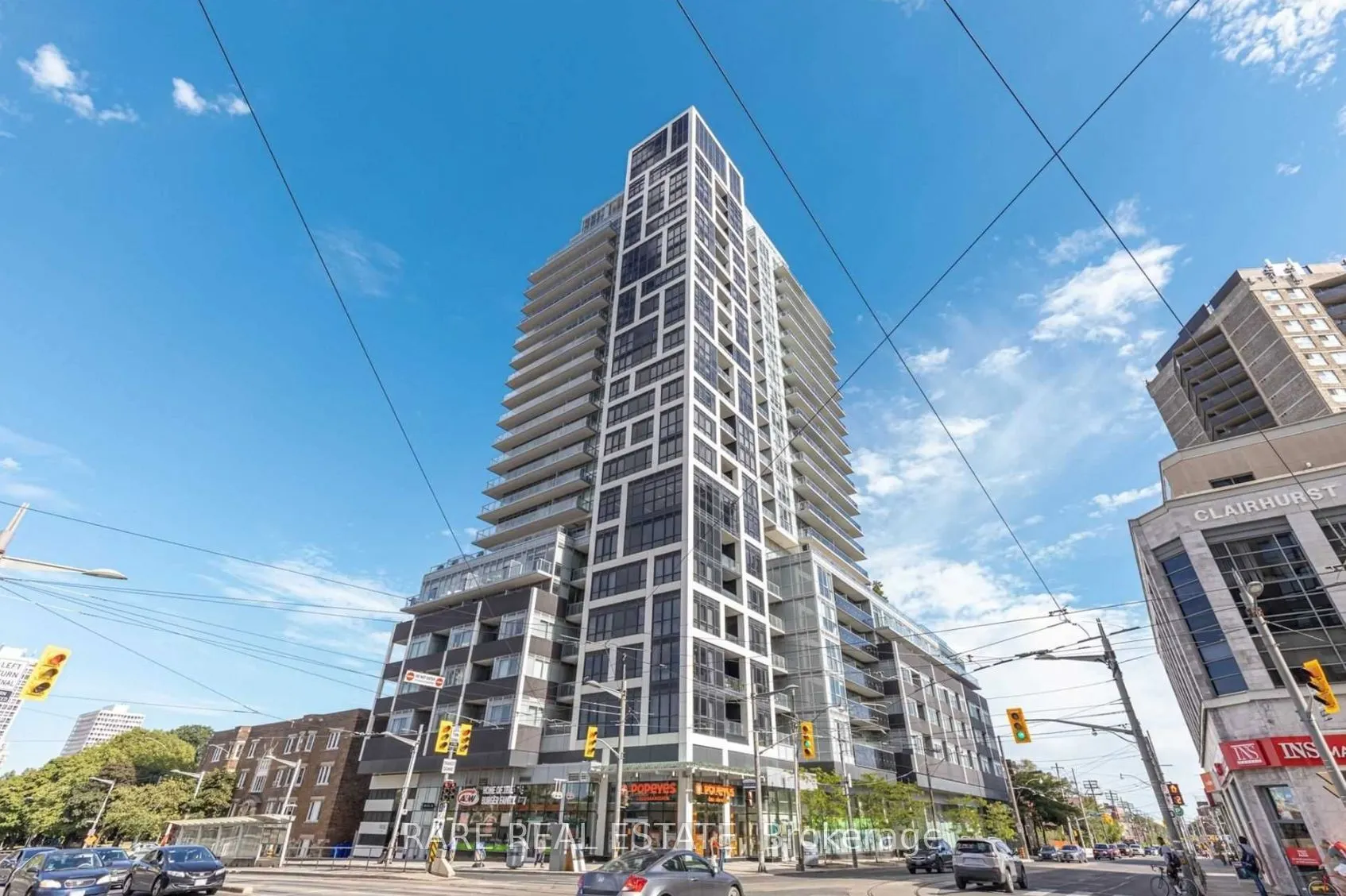 501 St Clair Avenue W, #902