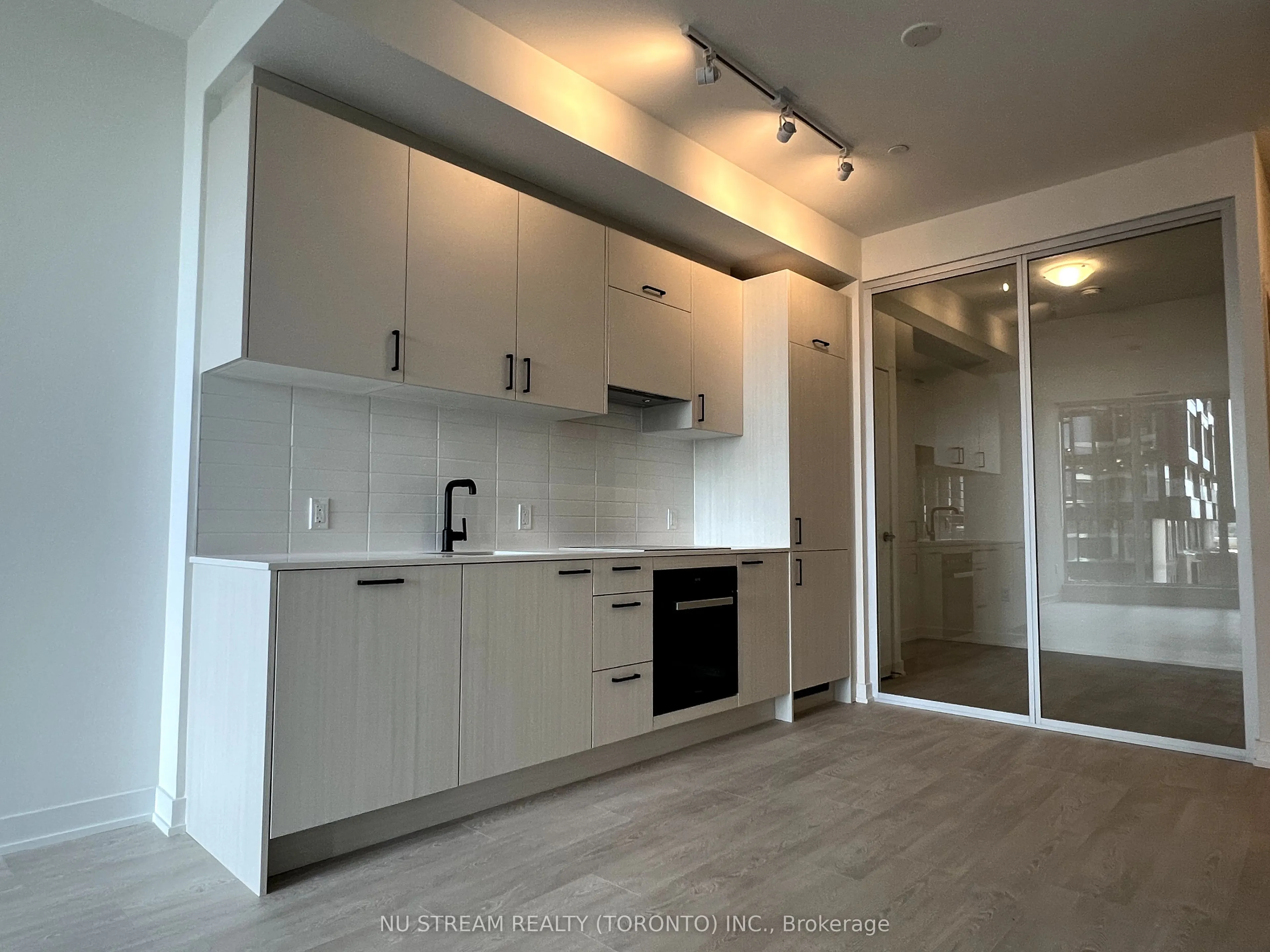 1 Kyle Lowry Road, #624
