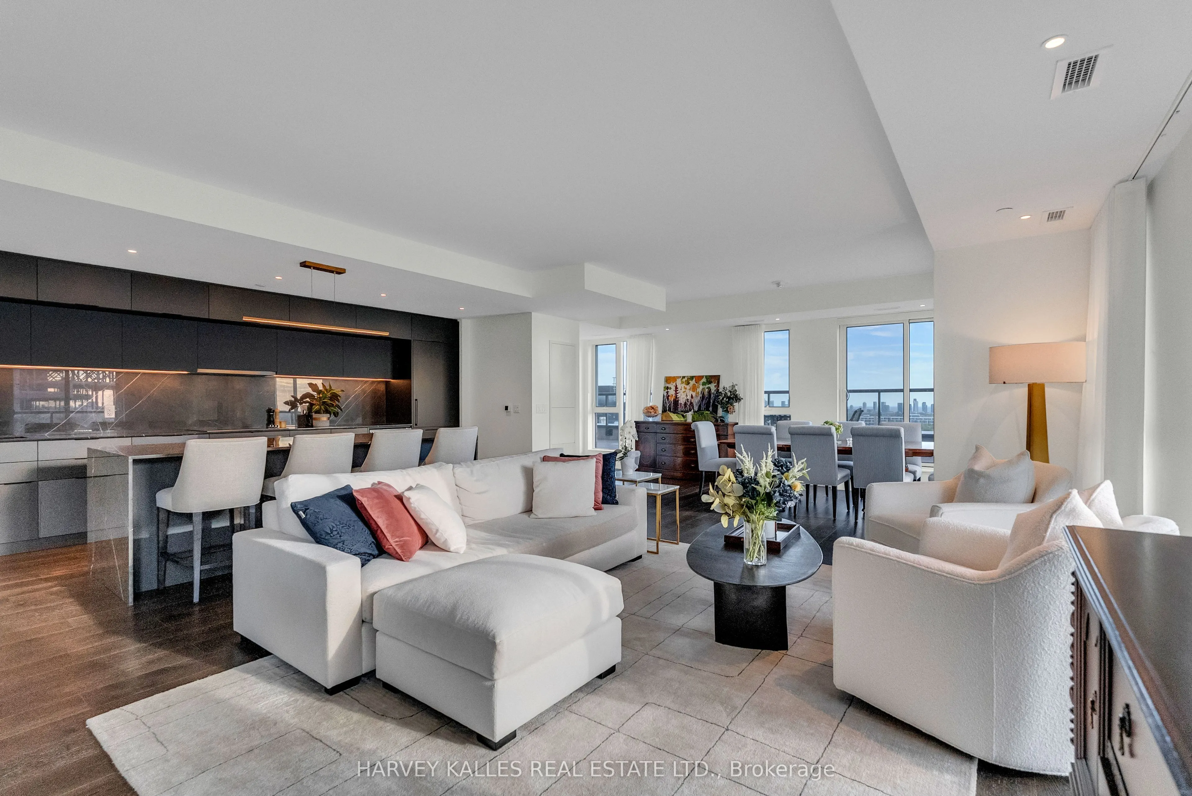 185 Alberta Avenue, #1105